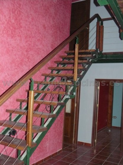 Escalera de madera de roble - Imagen 3