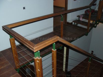 Escalera de madera de roble - Imagen 12