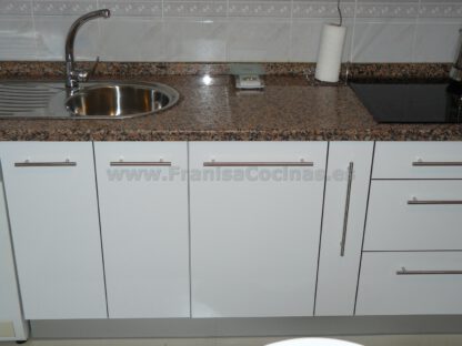 Muebles de cocina laminado estratificado blanco brillo AR+ - Imagen 8