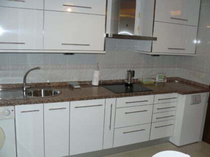 Muebles de cocina laminado estratificado blanco brillo AR+ - Imagen 11