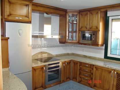 Muebles de cocina madera de fresno - Imagen 3