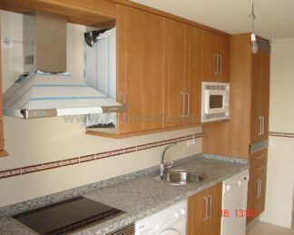 Muebles de cocina polilaminada maple oscuro