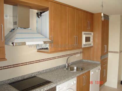 Muebles de cocina polilaminada maple oscuro