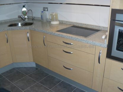 Muebles de cocina tablero marino maple - Imagen 17