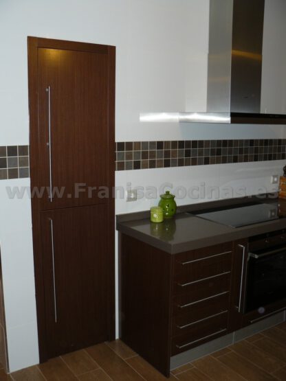 Muebles de cocina tablero marino wengue y roble pr - Imagen 5