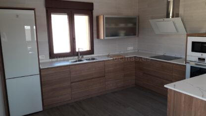 Muebles de cocina tirador uñero gola madera - Imagen 70