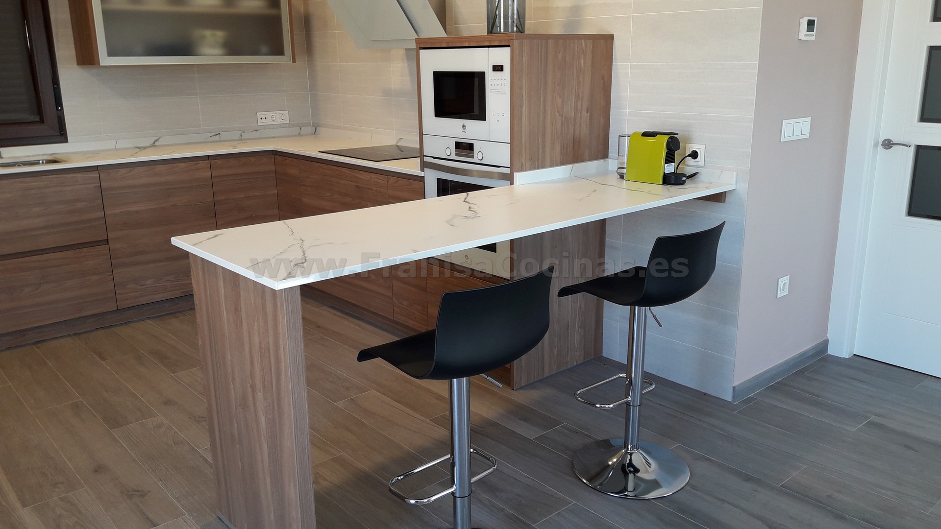 Muebles de cocina tirador uñero gola madera - Imagen 37