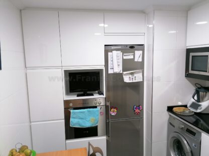 Muebles de cocina blanco alto brillo - Imagen 9