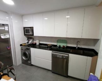 Muebles de cocina blanco alto brillo