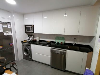 Muebles de cocina blanco alto brillo