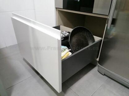 Muebles de cocina blanco alto brillo - Imagen 34