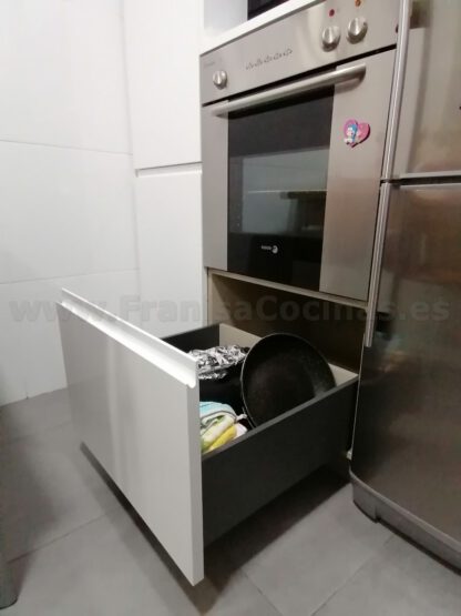 Muebles de cocina blanco alto brillo - Imagen 33