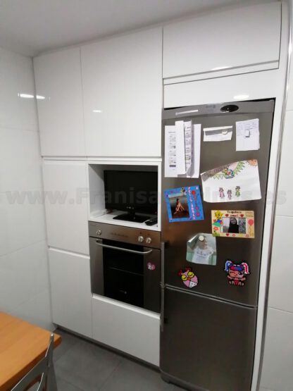 Muebles de cocina blanco alto brillo - Imagen 32