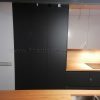 Muebles de cocina modernos color antracita, cashmere y encimera roble natural macizo - Imagen 16