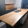 Muebles de cocina modernos color antracita, cashmere y encimera roble natural macizo - Imagen 54