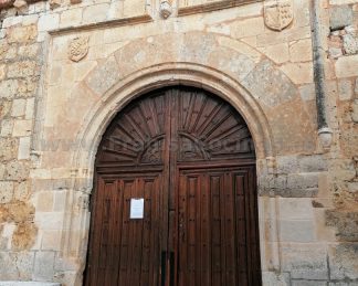 Restauración de las Puertas de la Iglesia de San Pedro de Villagarcía de Campos: Un Rescate del Patrimonio