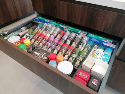 ¡Organiza tus especias y accesorios de cocina con nuestro cajón especiero a medida! - Imagen 4