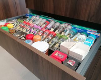 ¡Organiza tus especias y accesorios de cocina con nuestro cajón especiero a medida!