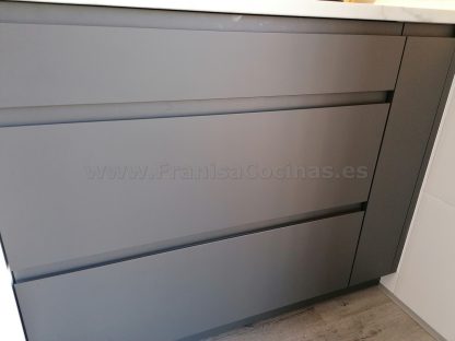 Cocinas Modernas a Medida: Gris Antracita Mate Antihuellas y Acabados Premium - Imagen 99