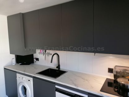 Cocinas Modernas a Medida: Gris Antracita Mate Antihuellas y Acabados Premium - Imagen 114