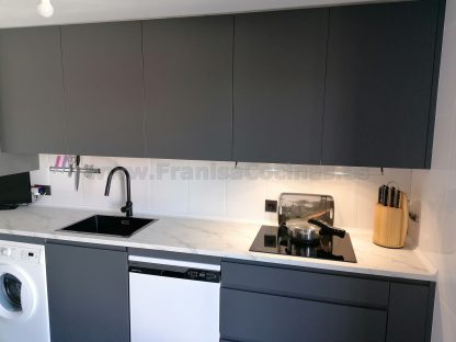 Cocinas Modernas a Medida: Gris Antracita Mate Antihuellas y Acabados Premium - Imagen 119