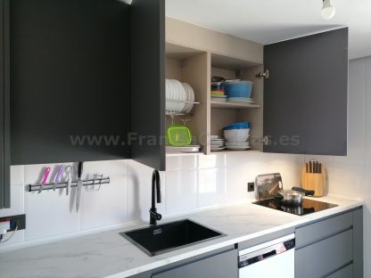 Cocinas Modernas a Medida: Gris Antracita Mate Antihuellas y Acabados Premium - Imagen 21