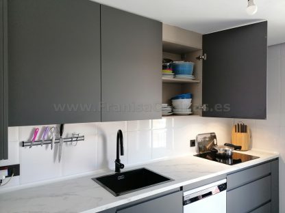 Cocinas Modernas a Medida: Gris Antracita Mate Antihuellas y Acabados Premium - Imagen 22