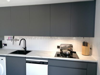 Cocinas Modernas a Medida: Gris Antracita Mate Antihuellas y Acabados Premium - Imagen 27