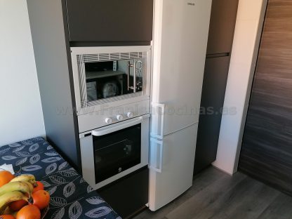 Cocinas Modernas a Medida: Gris Antracita Mate Antihuellas y Acabados Premium - Imagen 48