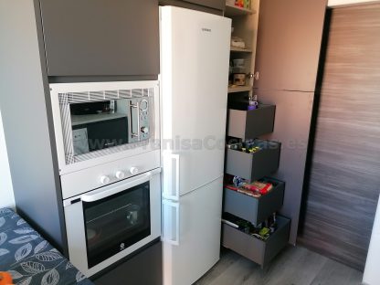 Cocinas Modernas a Medida: Gris Antracita Mate Antihuellas y Acabados Premium - Imagen 51