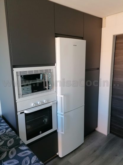 Cocinas Modernas a Medida: Gris Antracita Mate Antihuellas y Acabados Premium - Imagen 56