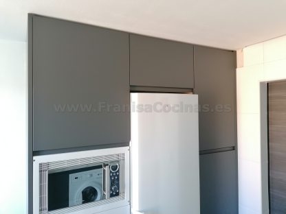 Cocinas Modernas a Medida: Gris Antracita Mate Antihuellas y Acabados Premium - Imagen 57