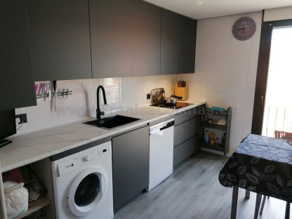 Cocinas Modernas a Medida: Gris Antracita Mate Antihuellas y Acabados Premium - Imagen 8
