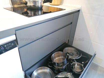 Cocinas Modernas a Medida: Gris Antracita Mate Antihuellas y Acabados Premium - Imagen 80