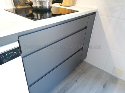 Cocinas Modernas a Medida: Gris Antracita Mate Antihuellas y Acabados Premium - Imagen 83