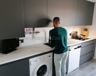 Cocinas Modernas a Medida: Gris Antracita Mate Antihuellas y Acabados Premium
