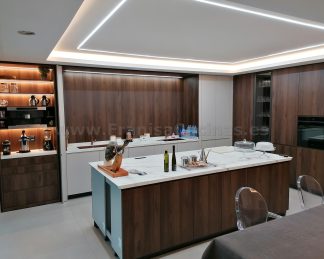 Cocina grande con Isla XXL: Espacio y Estilo en tu Cocina