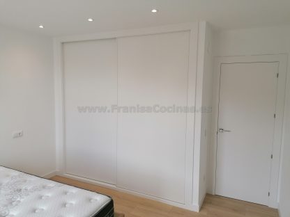 Armario lacado blanco de 2 puertas correderas de grandes dimensiones | Valladolid - Imagen 33
