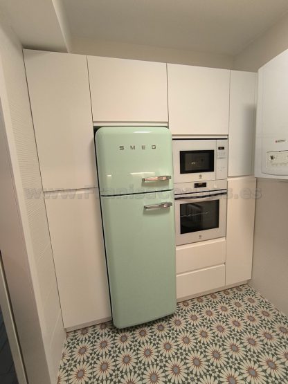 Cocina a Medida Blanca Mate y Roble: Diseño Moderno, Calidad Superior y Funcionalidad Premium - Imagen 27