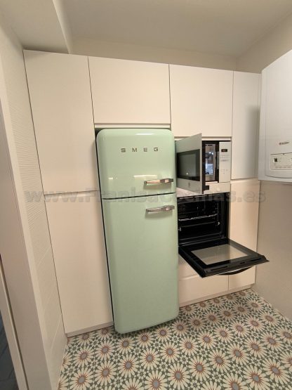 Cocina a Medida Blanca Mate y Roble: Diseño Moderno, Calidad Superior y Funcionalidad Premium - Imagen 28