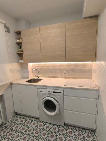 Cocina a Medida Blanca Mate y Roble: Diseño Moderno, Calidad Superior y Funcionalidad Premium - Imagen 4