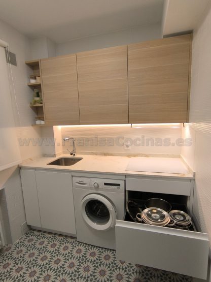 Cocina a Medida Blanca Mate y Roble: Diseño Moderno, Calidad Superior y Funcionalidad Premium - Imagen 13