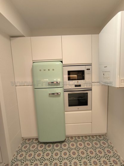 Cocina a Medida Blanca Mate y Roble: Diseño Moderno, Calidad Superior y Funcionalidad Premium - Imagen 30