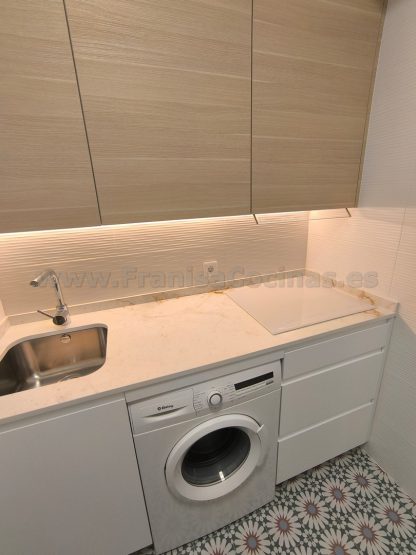 Cocina a Medida Blanca Mate y Roble: Diseño Moderno, Calidad Superior y Funcionalidad Premium - Imagen 37