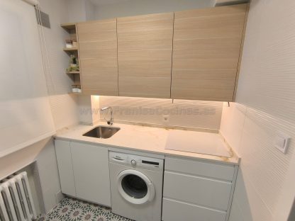 Cocina a Medida Blanca Mate y Roble: Diseño Moderno, Calidad Superior y Funcionalidad Premium - Imagen 38