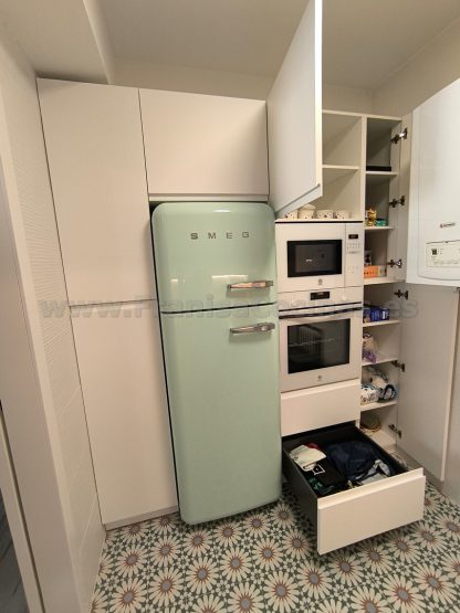 Cocina a Medida Blanca Mate y Roble: Diseño Moderno, Calidad Superior y Funcionalidad Premium - Imagen 21