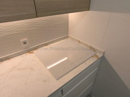 Cocina a Medida Blanca Mate y Roble: Diseño Moderno, Calidad Superior y Funcionalidad Premium - Imagen 60