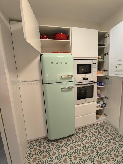 Cocina a Medida Blanca Mate y Roble: Diseño Moderno, Calidad Superior y Funcionalidad Premium - Imagen 23