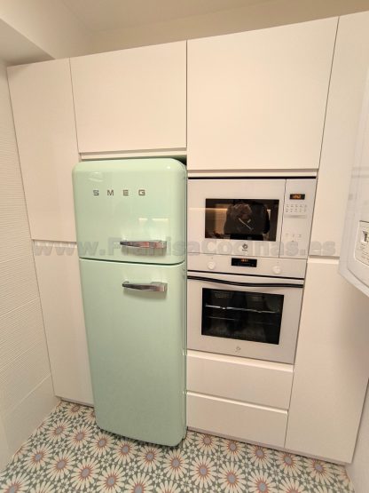 Cocina a Medida Blanca Mate y Roble: Diseño Moderno, Calidad Superior y Funcionalidad Premium - Imagen 67