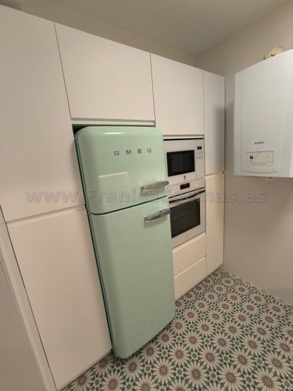 Cocina a Medida Blanca Mate y Roble: Diseño Moderno, Calidad Superior y Funcionalidad Premium - Imagen 73